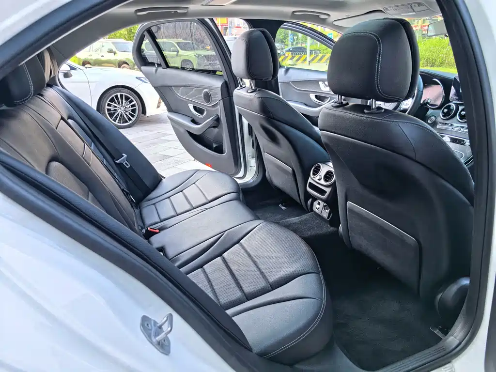 Mercedes-Benz C-Class 2020 — фото 11