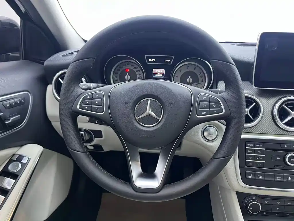 Mercedes-Benz GLA 2017 — фото 7