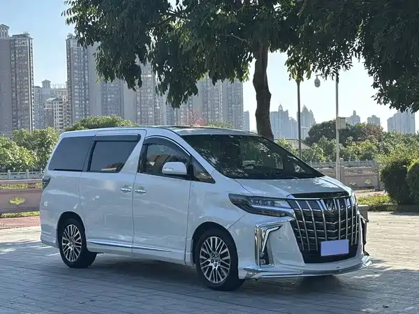 Toyota Alphard 2012