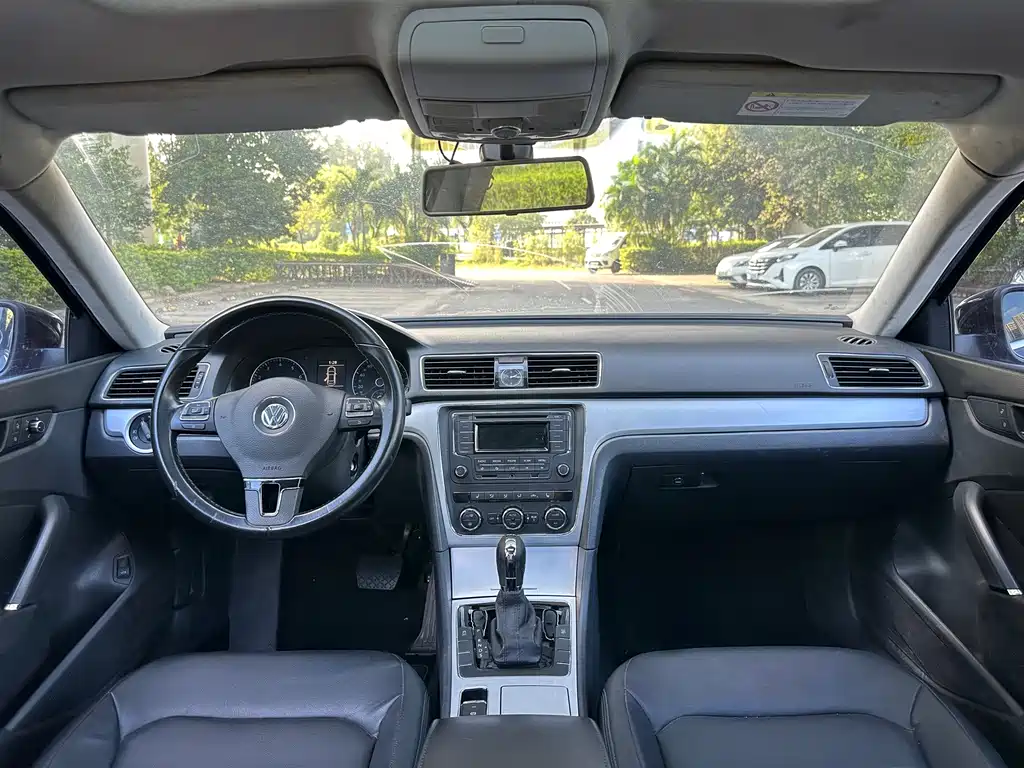 Volkswagen Passat 2015 — фото 13