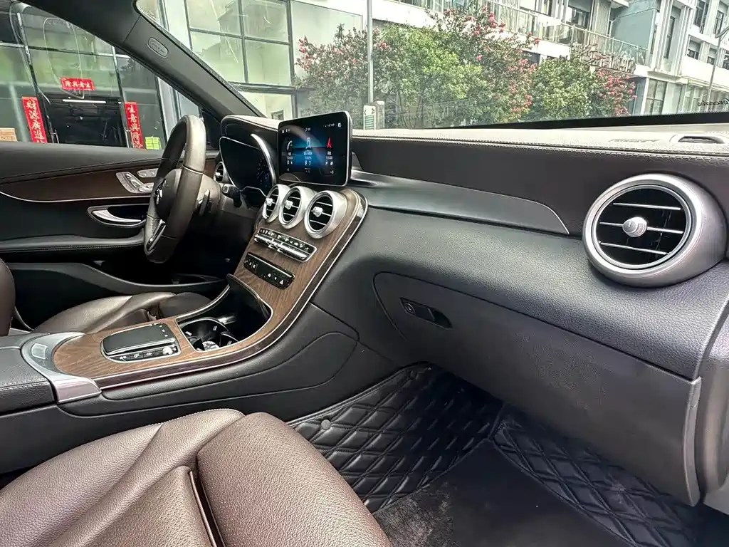 Mercedes-Benz GLC 2022 — фото 15