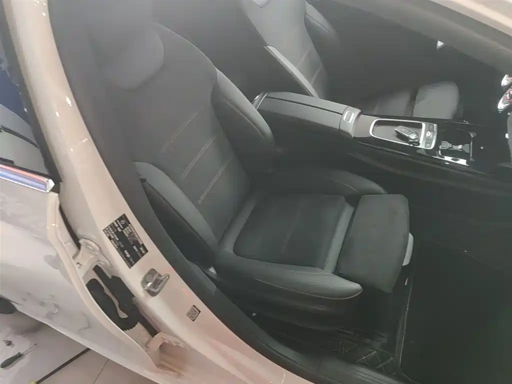 Mercedes-Benz A-Class 2024 — фото 25