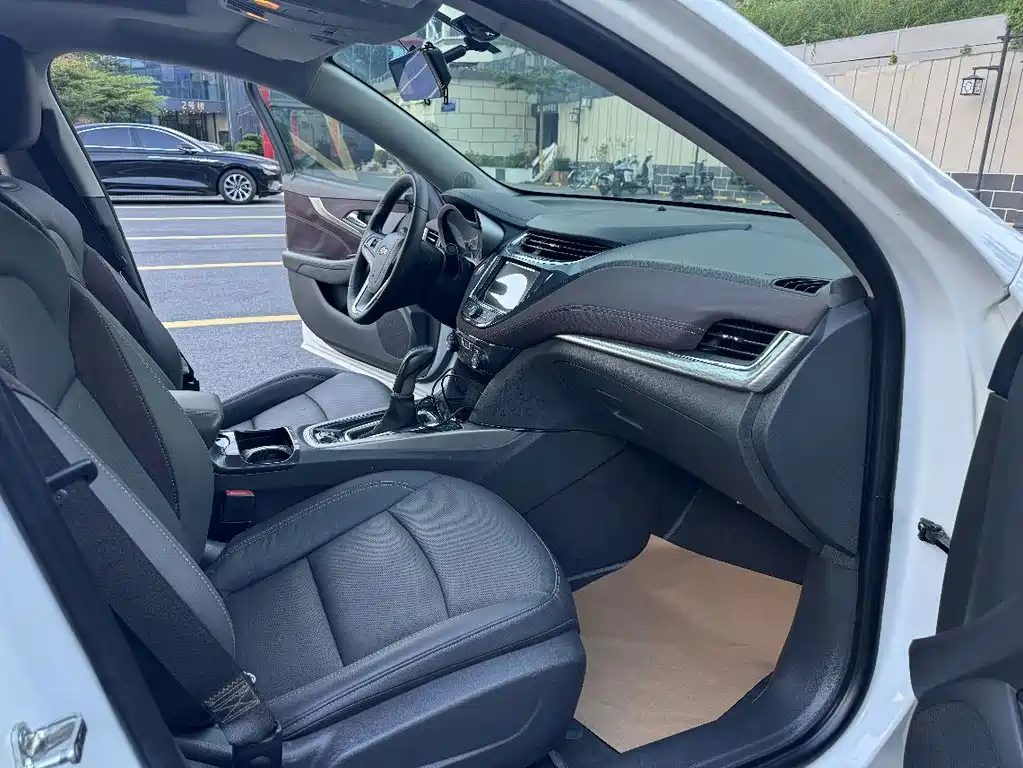 Chevrolet Malibu 2018 — фото 12