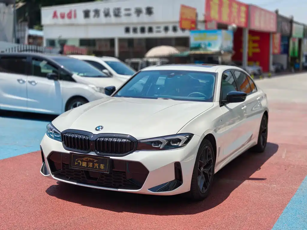 BMW 3 Series 2025 — фото 1