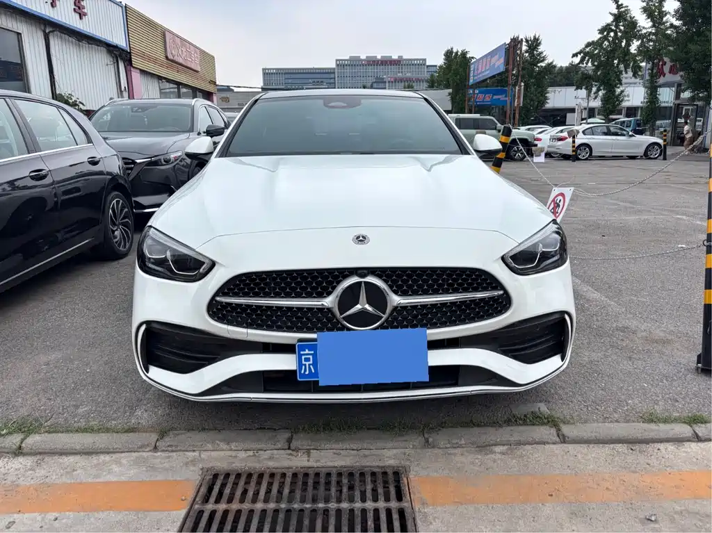 Mercedes-Benz C-Class 2023 — фото 12
