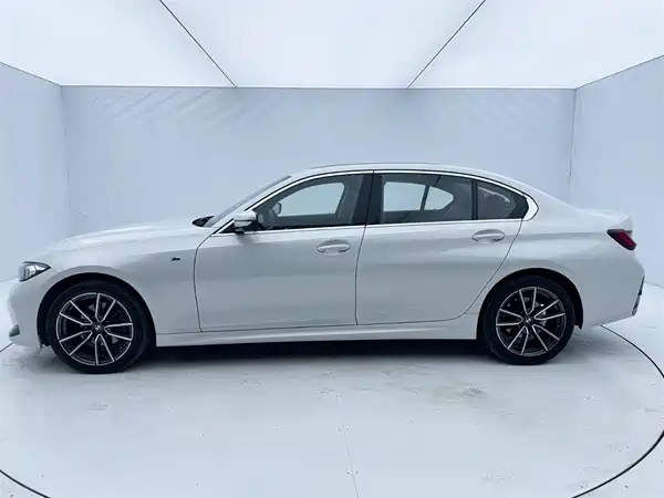BMW 3 Series 2023