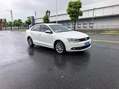 Volkswagen Sagitar 2013