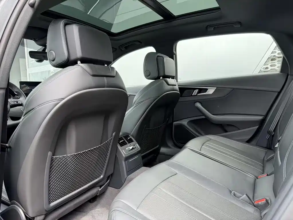 Audi A4L 2024