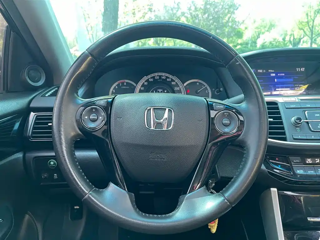 Honda Accord 2018 — фото 16