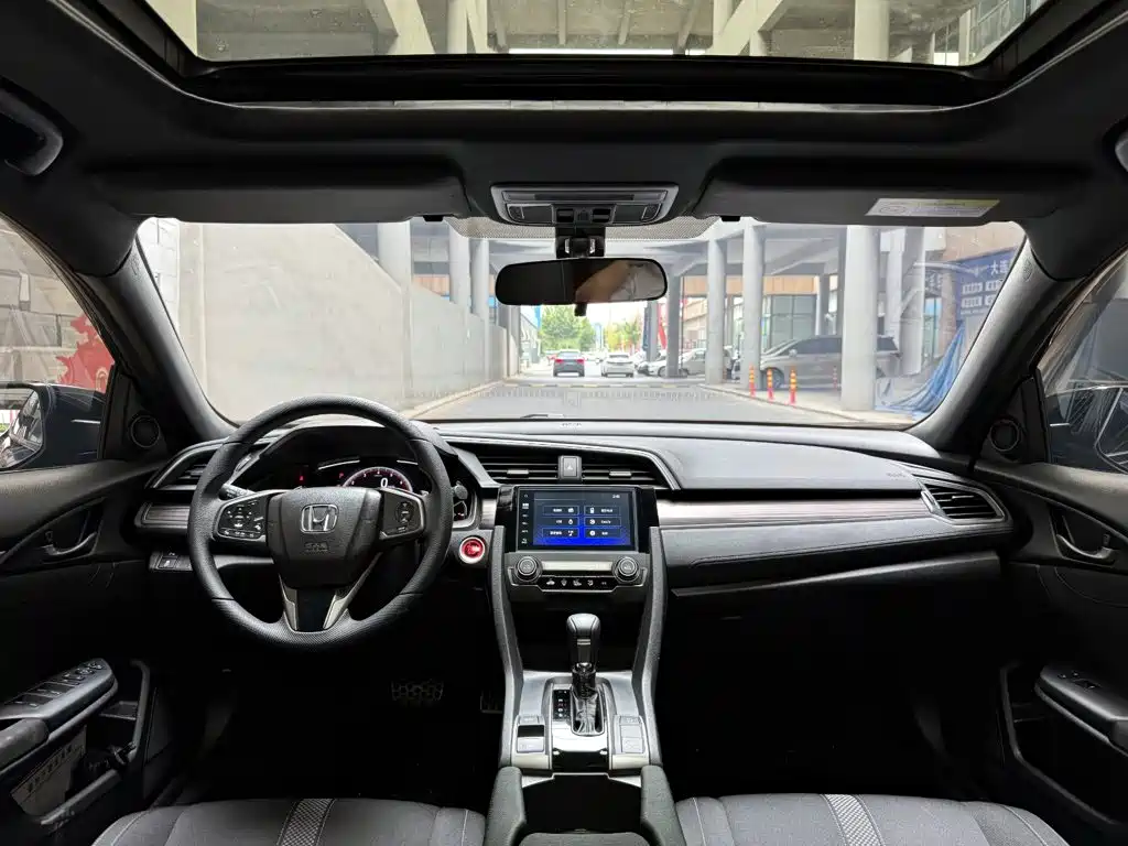 Honda Civic 2021 — фото 11