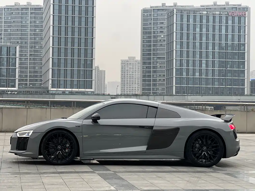 Audi R8 2018 — фото 3