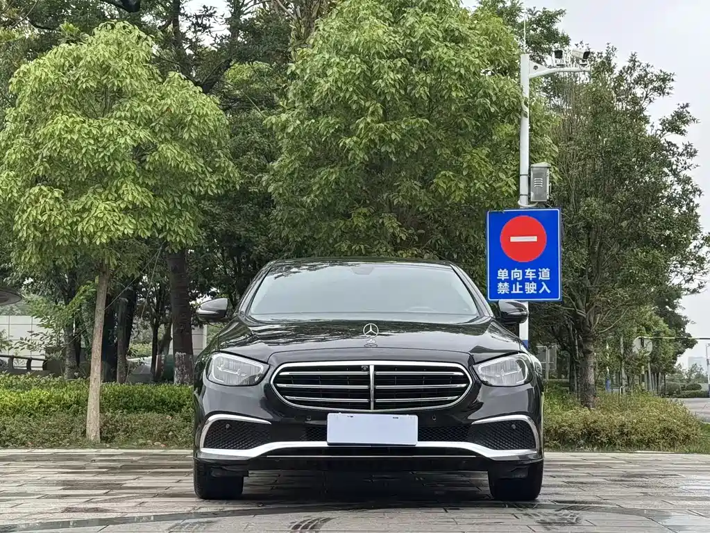 Mercedes-Benz E-Class 2023 — фото 2
