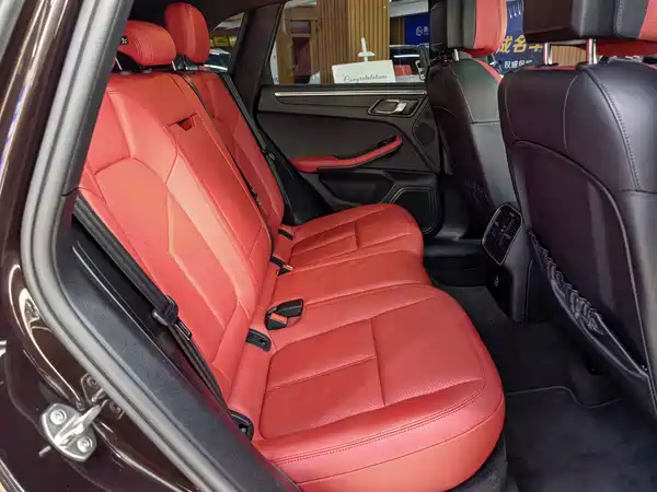 Porsche Macan 2021