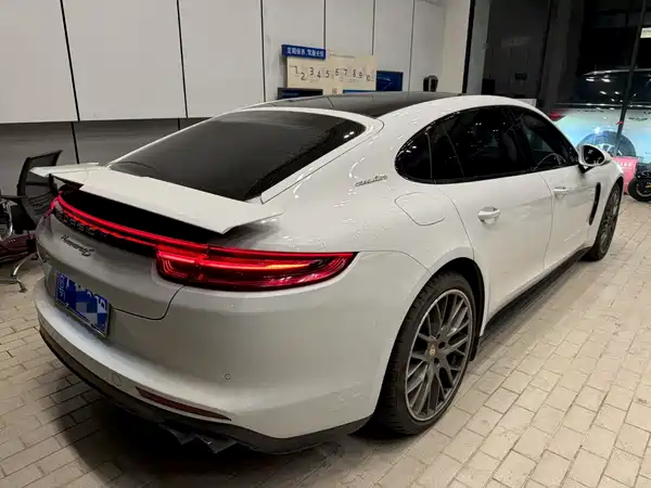 Porsche Panamera 2020