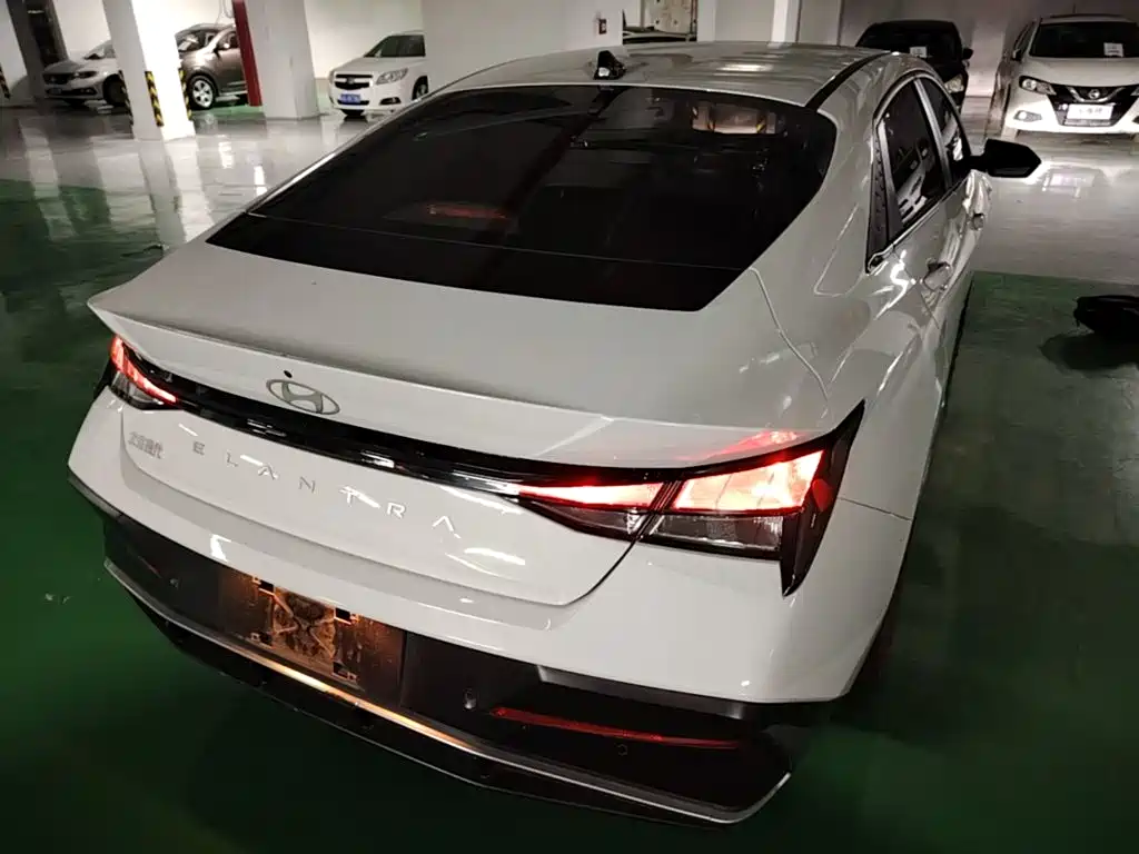 Hyundai Elantra 2024