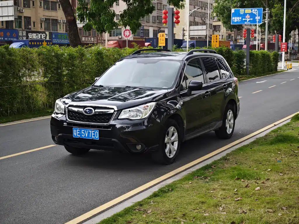 Subaru Forester 2013 — фото 1
