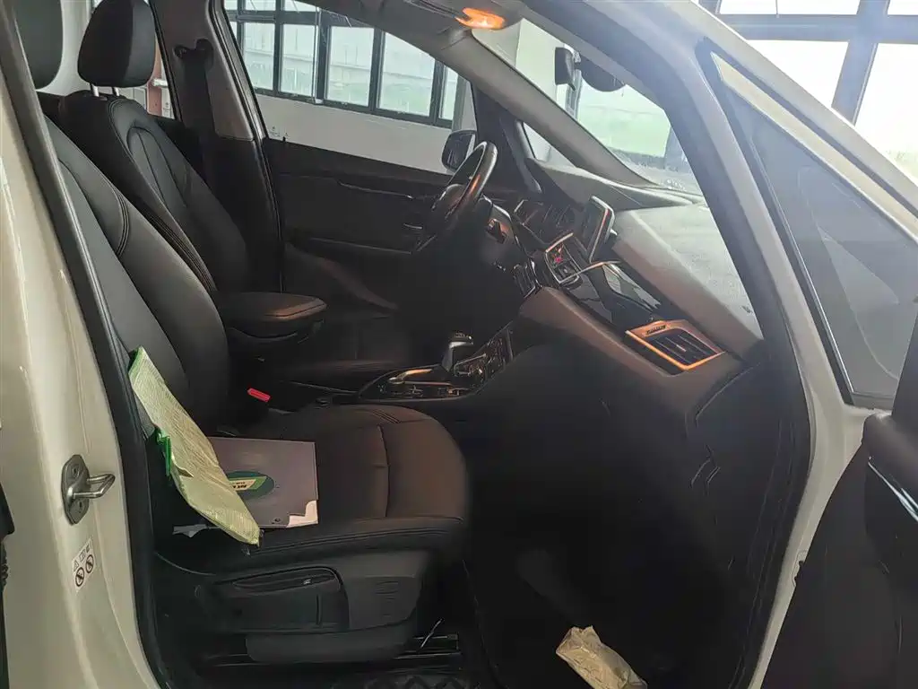 BMW 2 Series Active Tourer 2019 — фото 11