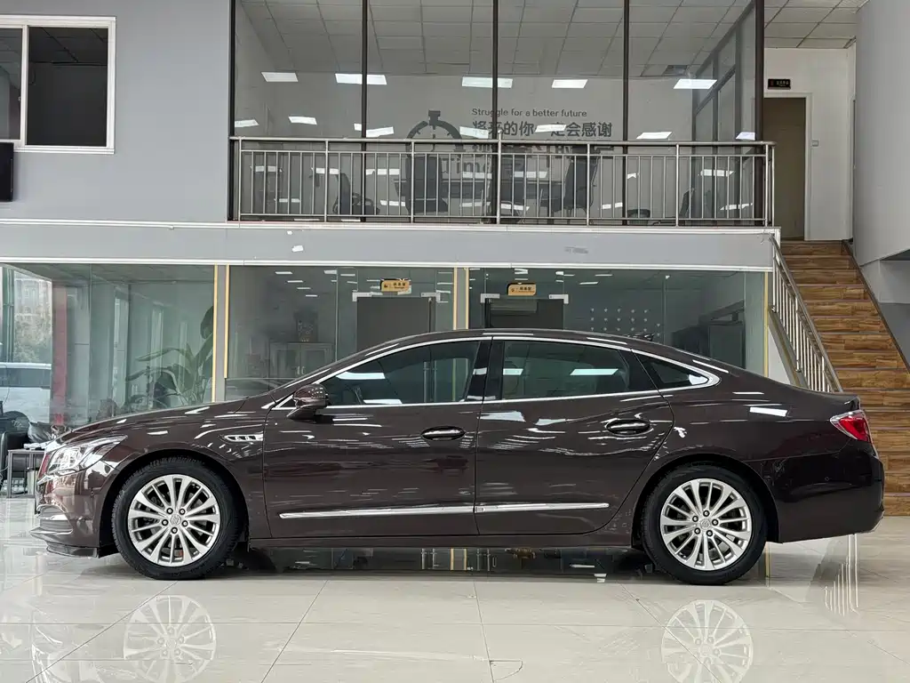 Buick LaCrosse 2017 — фото 3