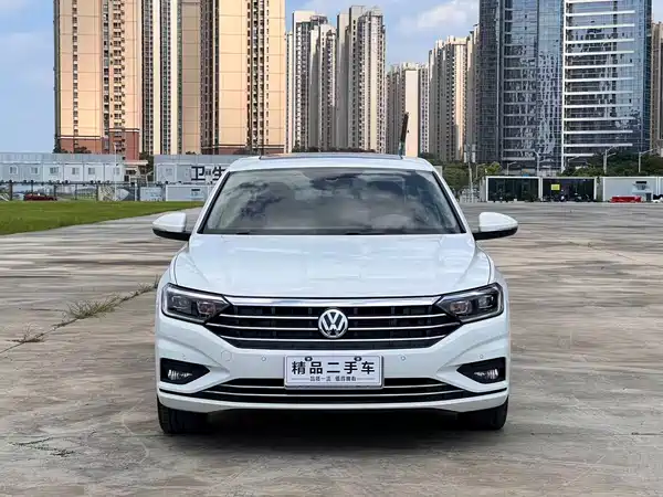 Volkswagen Sagitar 2022