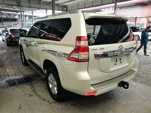 Toyota Prado 2016