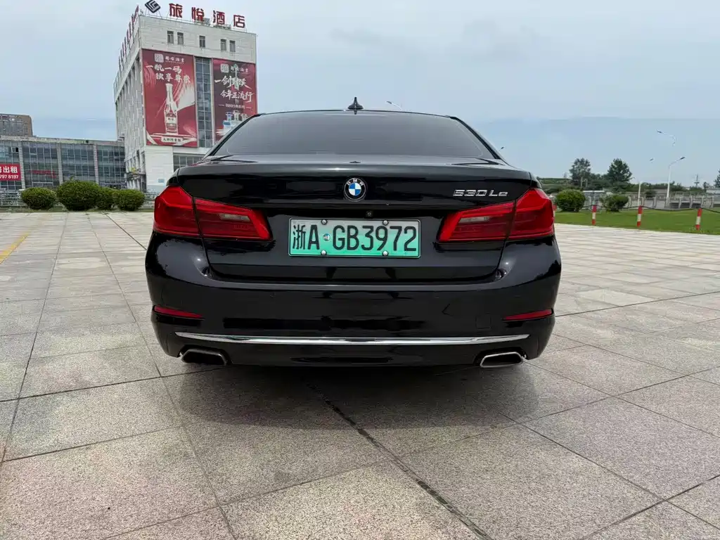 BMW 5 Series New Energy 2019 — фото 8