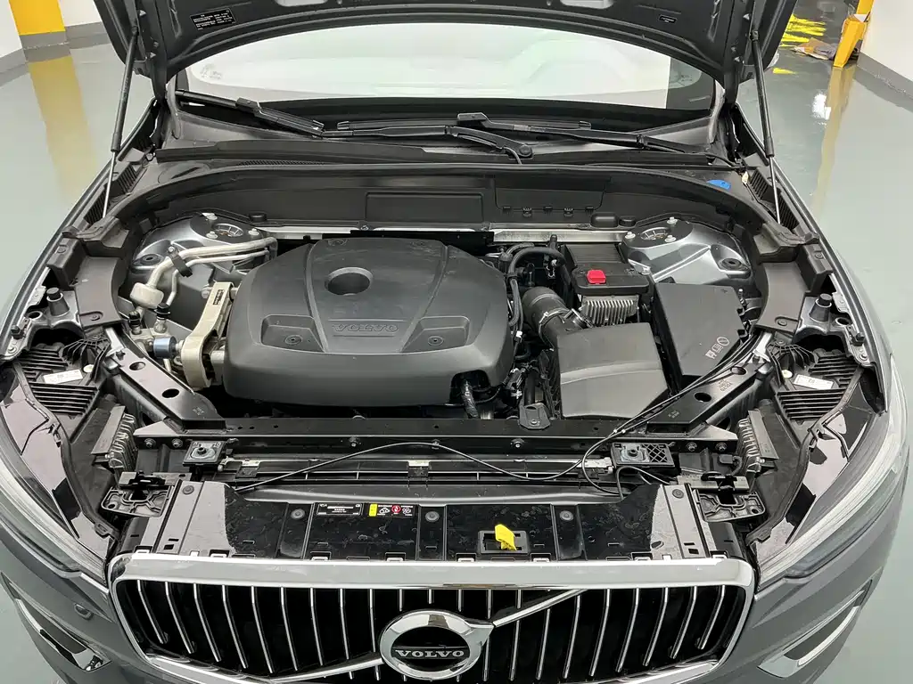 Volvo XC60 2021 — фото 13
