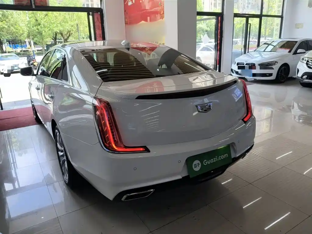 Cadillac XTS 2019 — фото 8