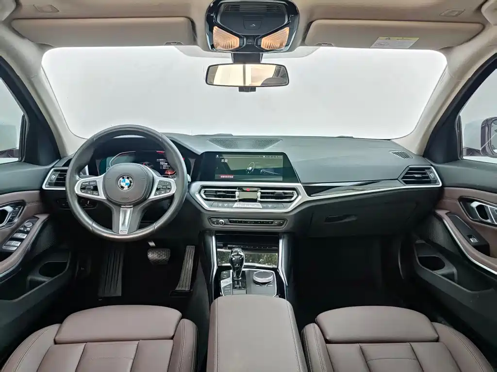 BMW 3 Series 2021 — фото 16