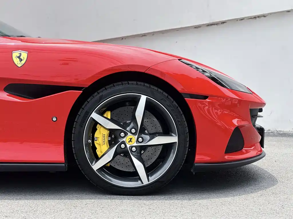 Ferrari Portofino 2023 — фото 14