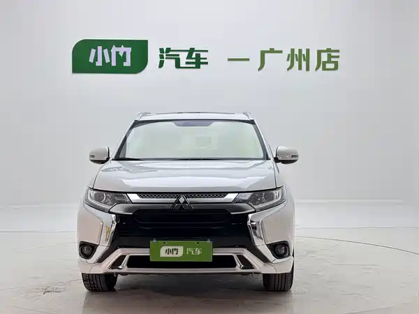 Mitsubishi Outlander 2023