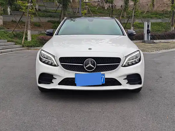 Mercedes-Benz C-Class 2021