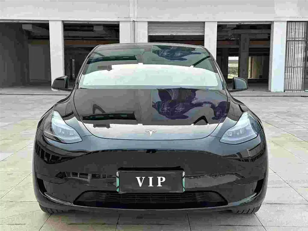 Tesla Model Y 2023 — фото 2