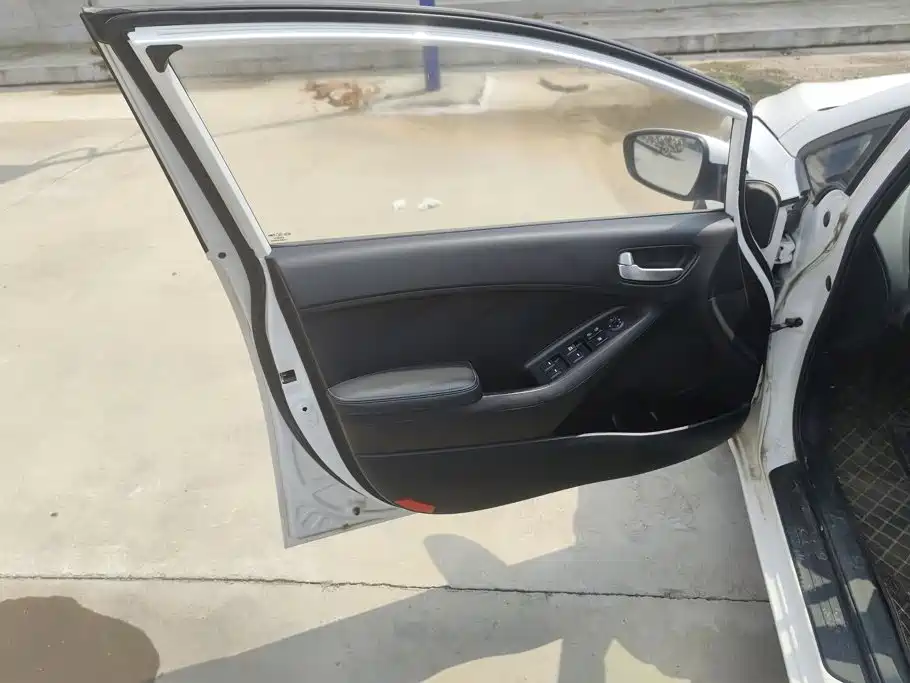 Kia K3 2016