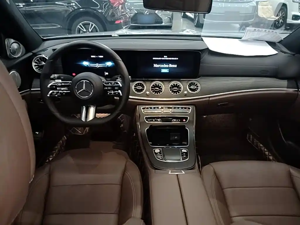 Mercedes-Benz E-Class 2020 — фото 10