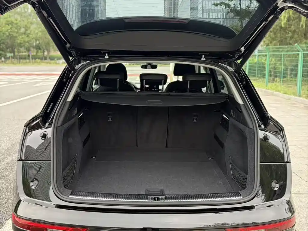 Audi Q5L 2022 — фото 19