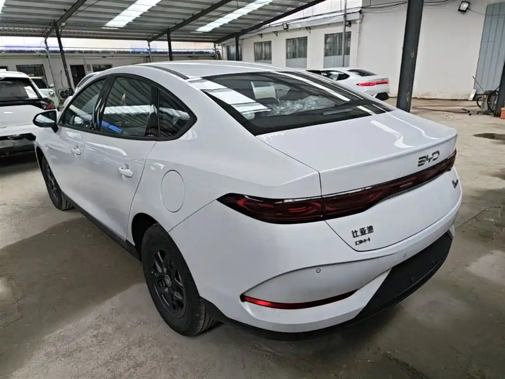 BYD Qin PLUS 2026 — фото 5