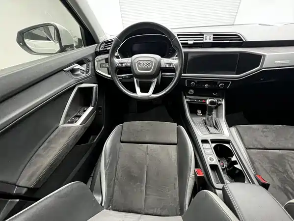 Audi Q3 2021