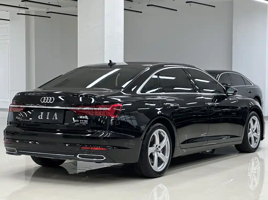 Audi A6L 2022