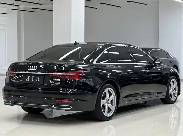 Audi A6L 2022