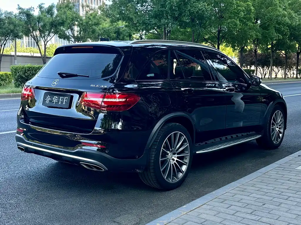 Mercedes-Benz GLC AMG 2018 — фото 5