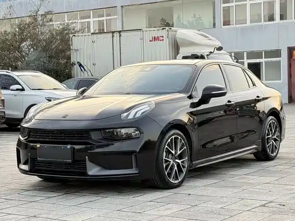 Lynk & Co 03 2022