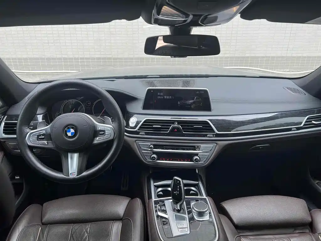 BMW 7 Series 2019 — фото 3