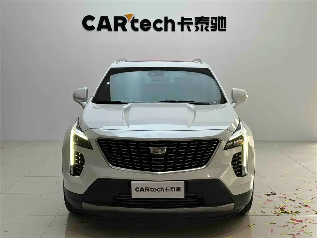 Cadillac XT4 2022 — фото 2