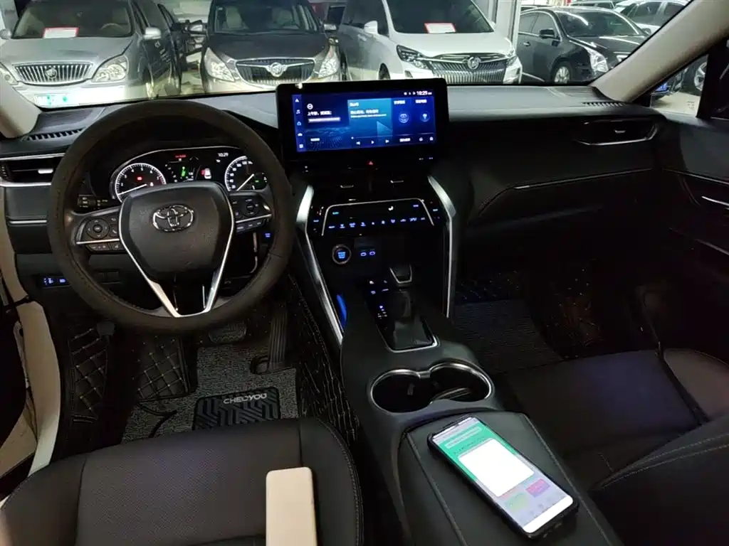 Toyota Harrier 2022 — фото 10