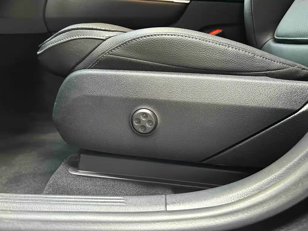 Mercedes-Benz GLC 2024 — фото 10