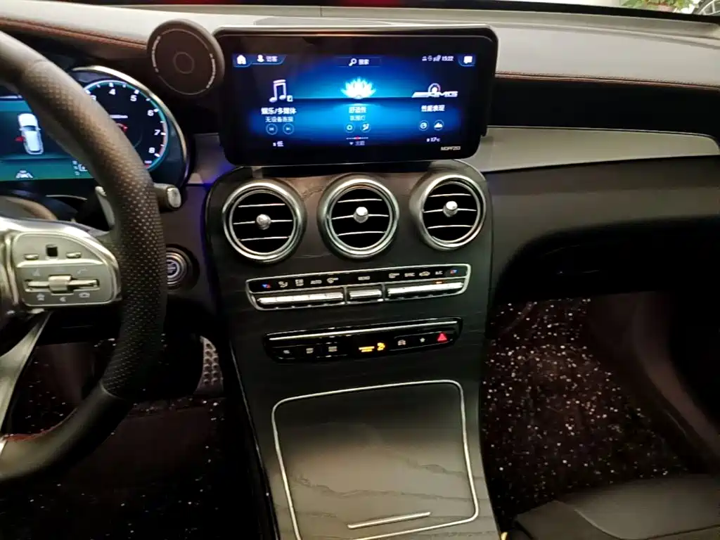 Mercedes-Benz GLC AMG 2021 — фото 13