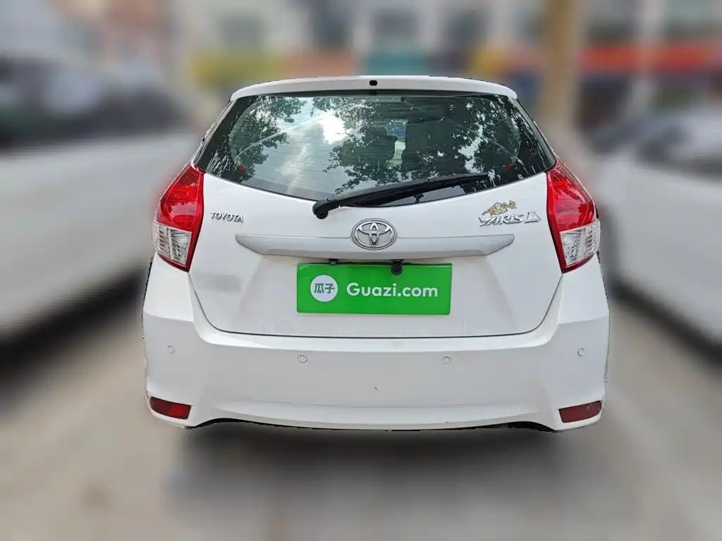 Toyota Yaris L 2014