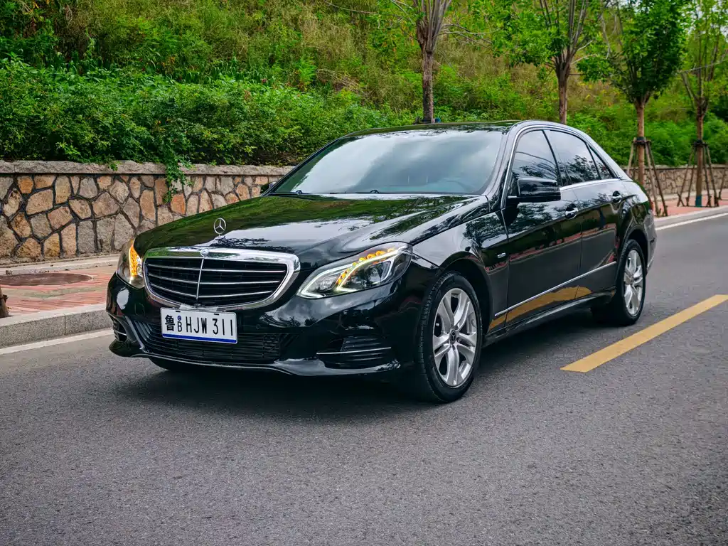Mercedes-Benz E-Class 2010