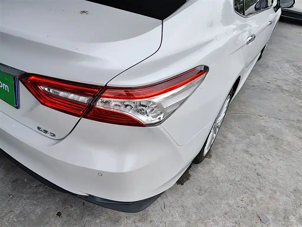 Toyota Camry 2020 — фото 8