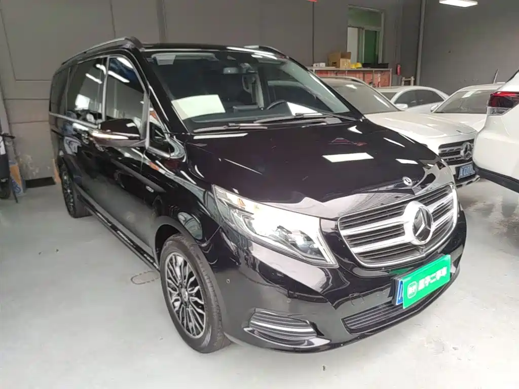 Mercedes-Benz V-Class 2020 — фото 4